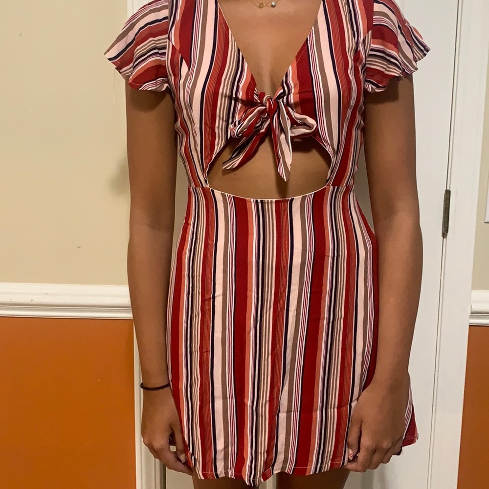 Dress - Picture 4 of 7
